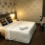 Victory Hotel